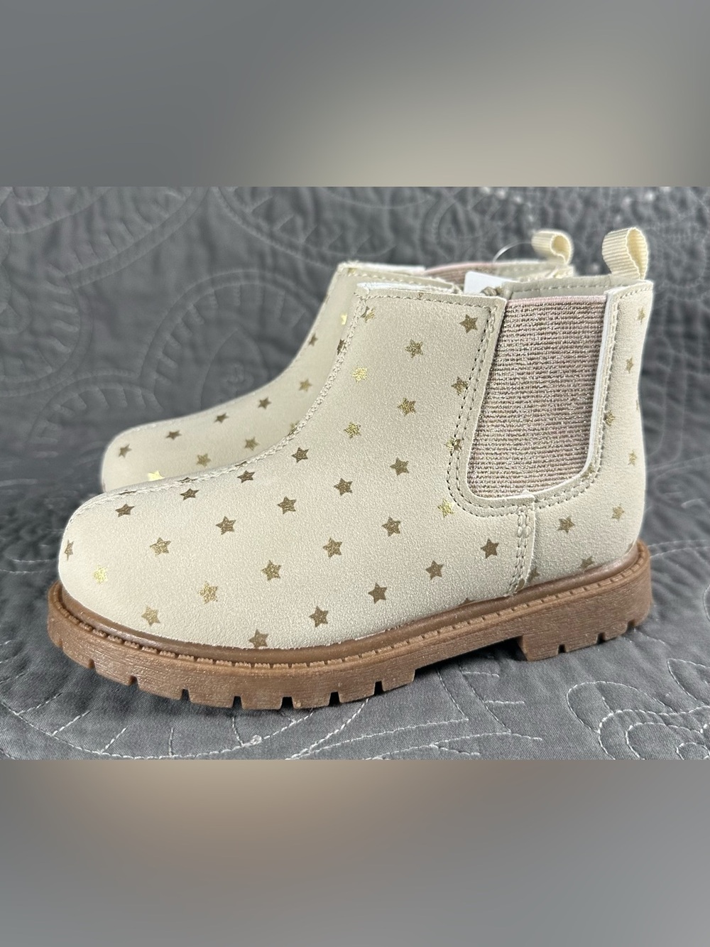 Carters Toddler Girls Bessy Cream With Gold Stars Fashion Boots NWT Size 9